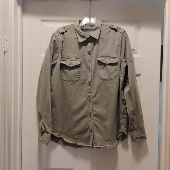 Bundle of Hollister Clothing Longsleeve Short Sleeve Shorts Mixed Size L - Picture 12 of 16